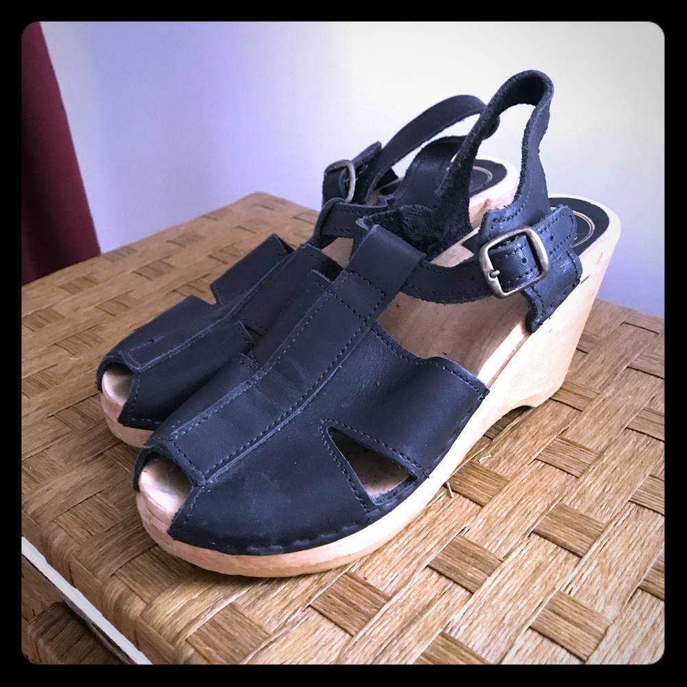 No.6 T-Strap Clogs